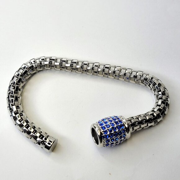 Blue Crystal Magnetic Bracelet - Picture 4 of 10